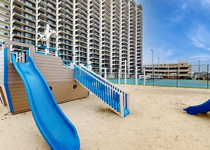 Sunny Coastal With Balcony Pools Gym Ac & Tennis Holiday home Ocean City